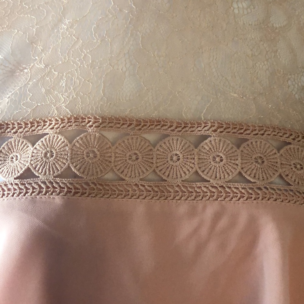 Express Peach Lace Midi Dress - Picture 6 of 15